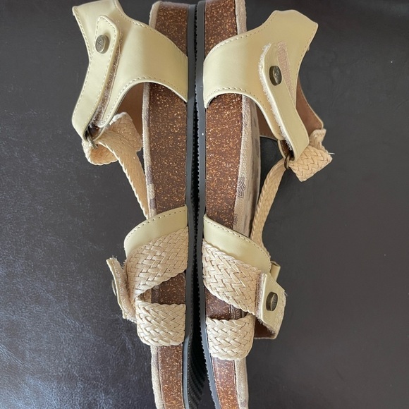 Axxiom adjustable sandals in a size 9 - Picture 7 of 17